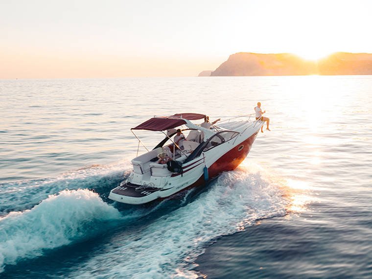 Cruising Yacht Private Charter